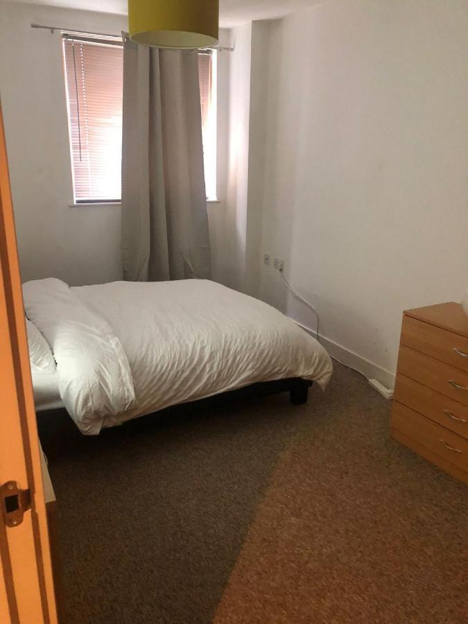 Lovely Serviced Apartment 2Min 2 City Center Манчестер Экстерьер фото